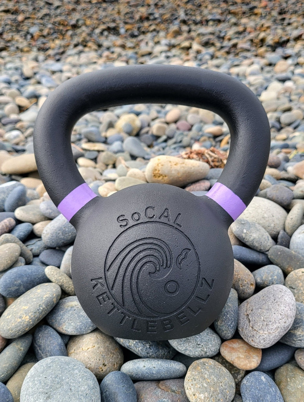 10 kg (22 lb) Powder-Coated Cast-Iron Kettlebell – Black | SoCal Kettlebellz