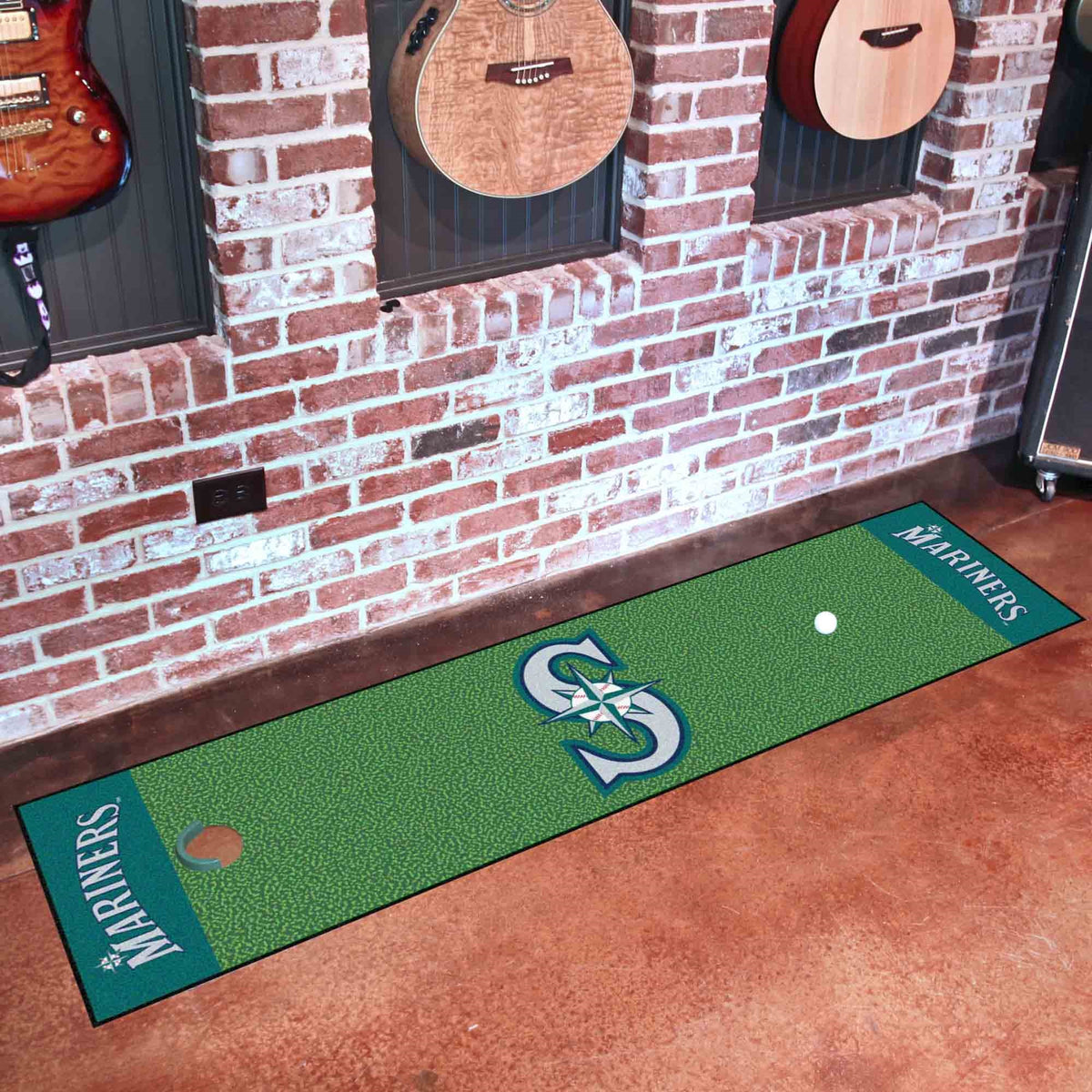 Seattle Mariners Putting Green Mat  1.5ft. x 6ft.