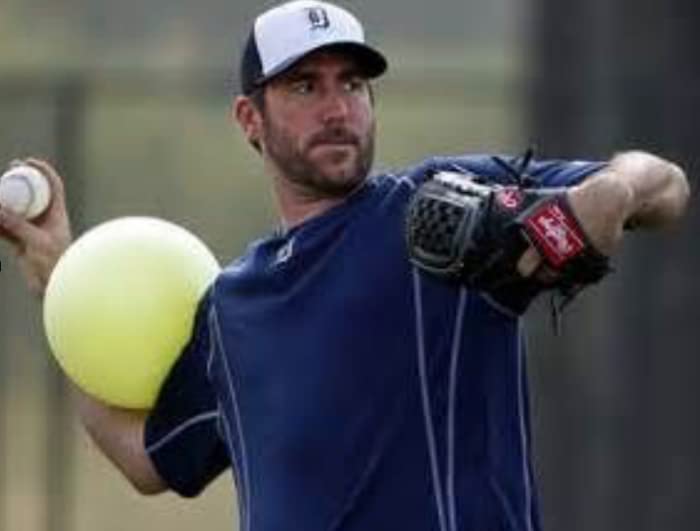 Tap Connection Ball, 9In-12In, Improve Arm Action, Perfect For Pilates, Stay Connected While Hitting, Pitching, And Catching