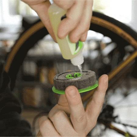 Lasenersm 1Pc Bike Chain Oiler Lubricator With 2 Replacement Wool Felts Bike Chain Oiler Roller Lubricator Bicycle Chain Gear Oi