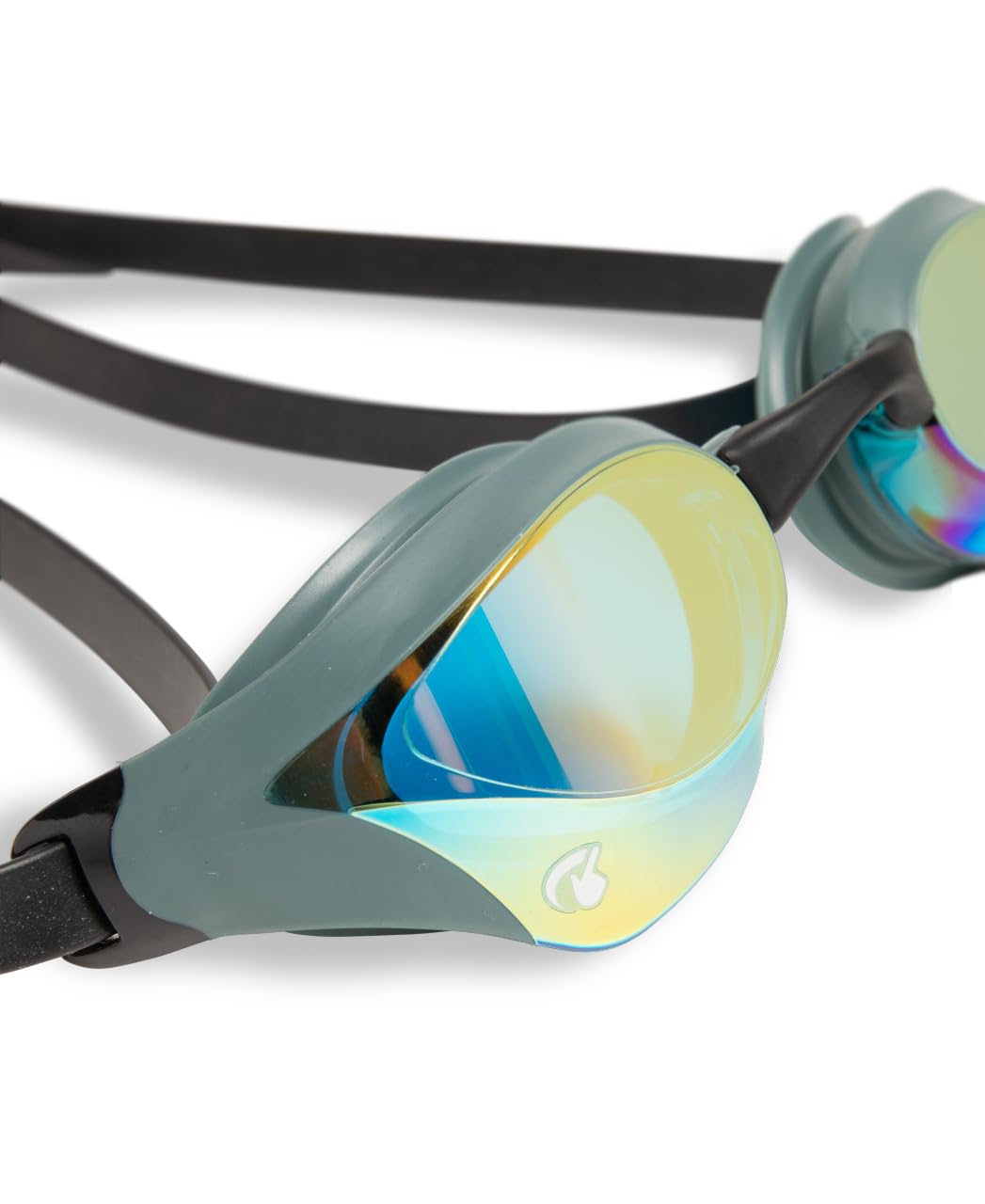 ARENA Unisex Cobra Core Swipe Anti-Fog Racing Swim Goggles for Men and Women Polycarbonate Mirror Lens Competitive Swimmers, Aqu