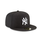 New Era Unisex-Adults New York Yankees Basic 59Fifty Fitted Cap Hat Black/White 11591127 (Size 7 7/8)