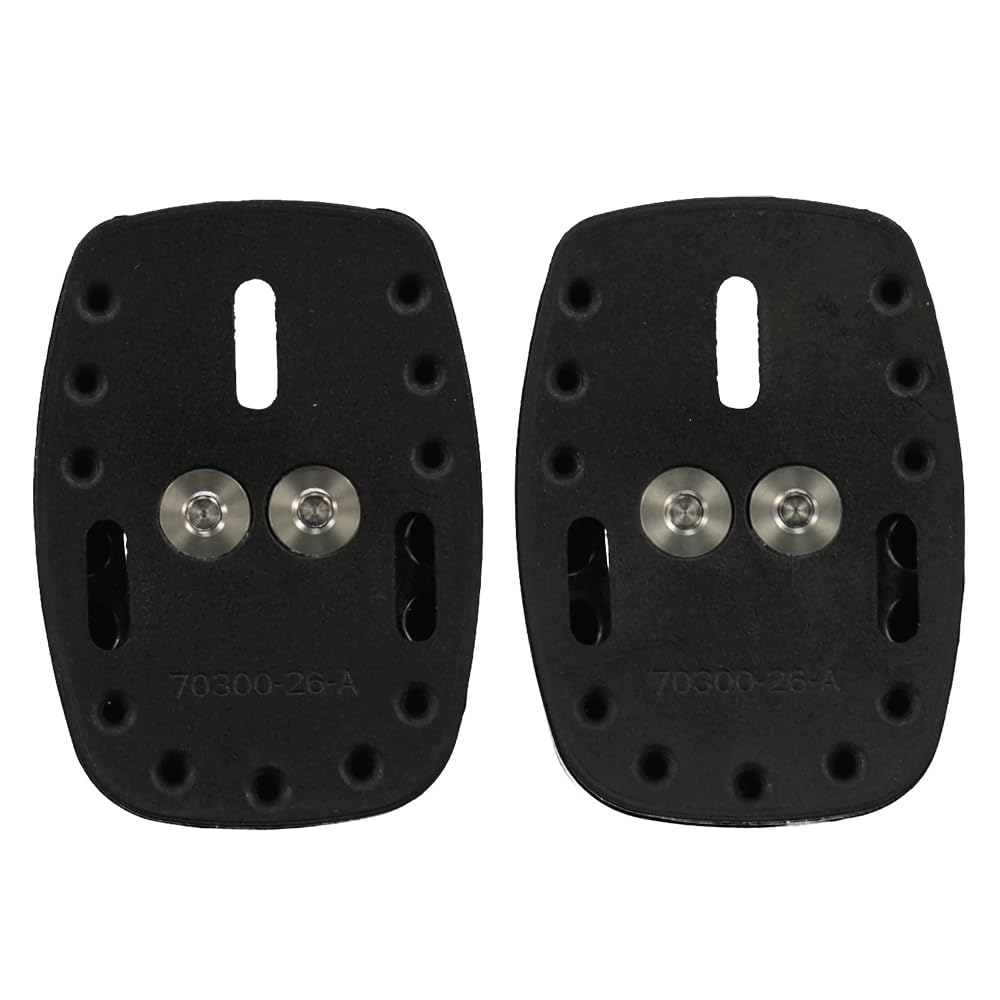 Quattro 3-Hole Cleats