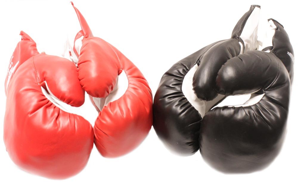 Red Corner Vs. Black Corner 16Oz Boxing Gloves Set