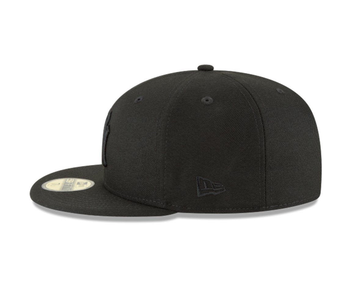 New Era 59Fifty Hat Mlb Basic New York Yankees Black/Black Fitted Baseball Cap (7 1/8)