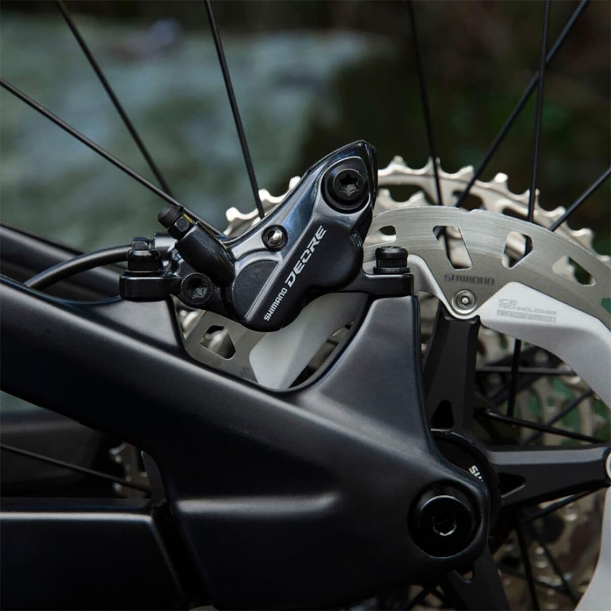 Shimano Deore Br-M6120 Disc Brake Black, Resin, Rear