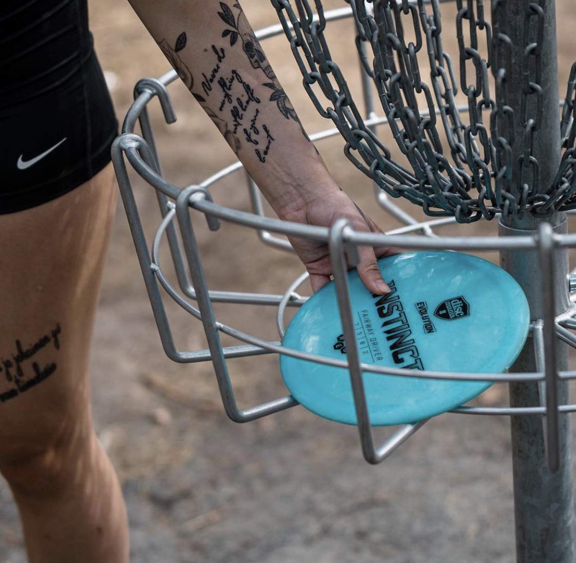 Discmania Evolution Neo Instinct Disc Golf Driver (Colors May Vary) 173-176G