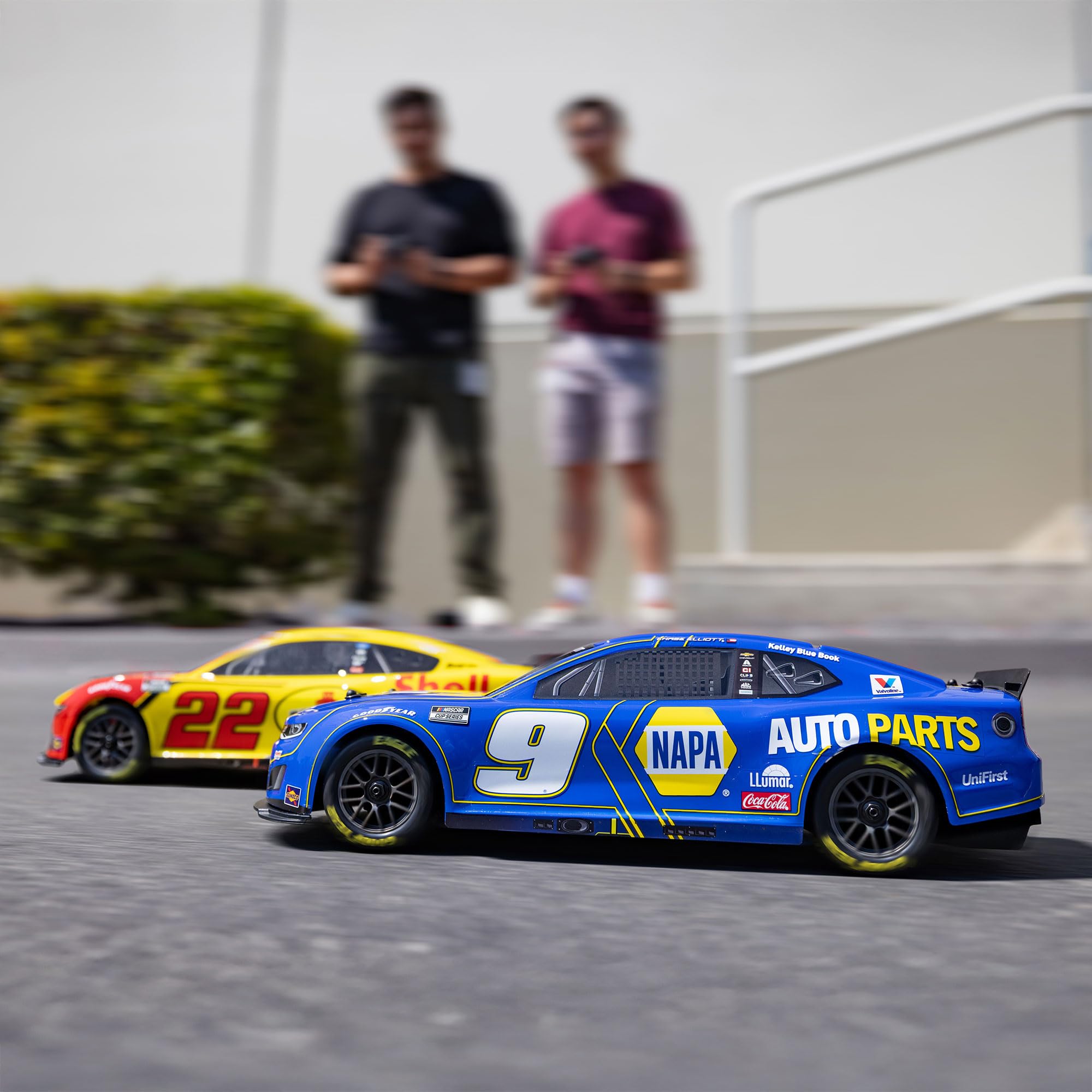 Losi 1/12 NASCAR RC Race Car Joey Logano No. 22 2025 Shell-Pennzoil Ford Mustang 2S AWD RTR Brushed On-Road Battery & Charger In