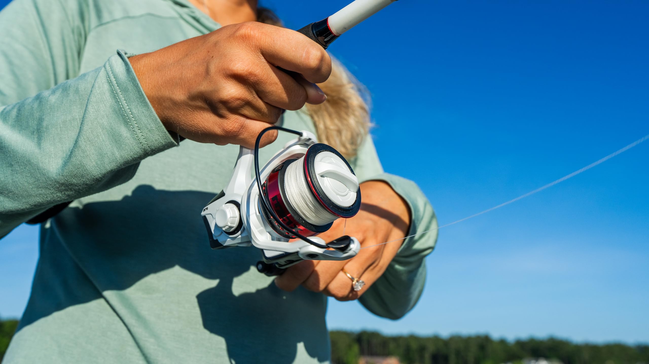 Abu Garcia 610 Max Pro Spinning Reel and Fishing Rod Combo, Size 2500 Reel, 8 Stainless Steel Ball Bearings, Carbon Matrix Drag