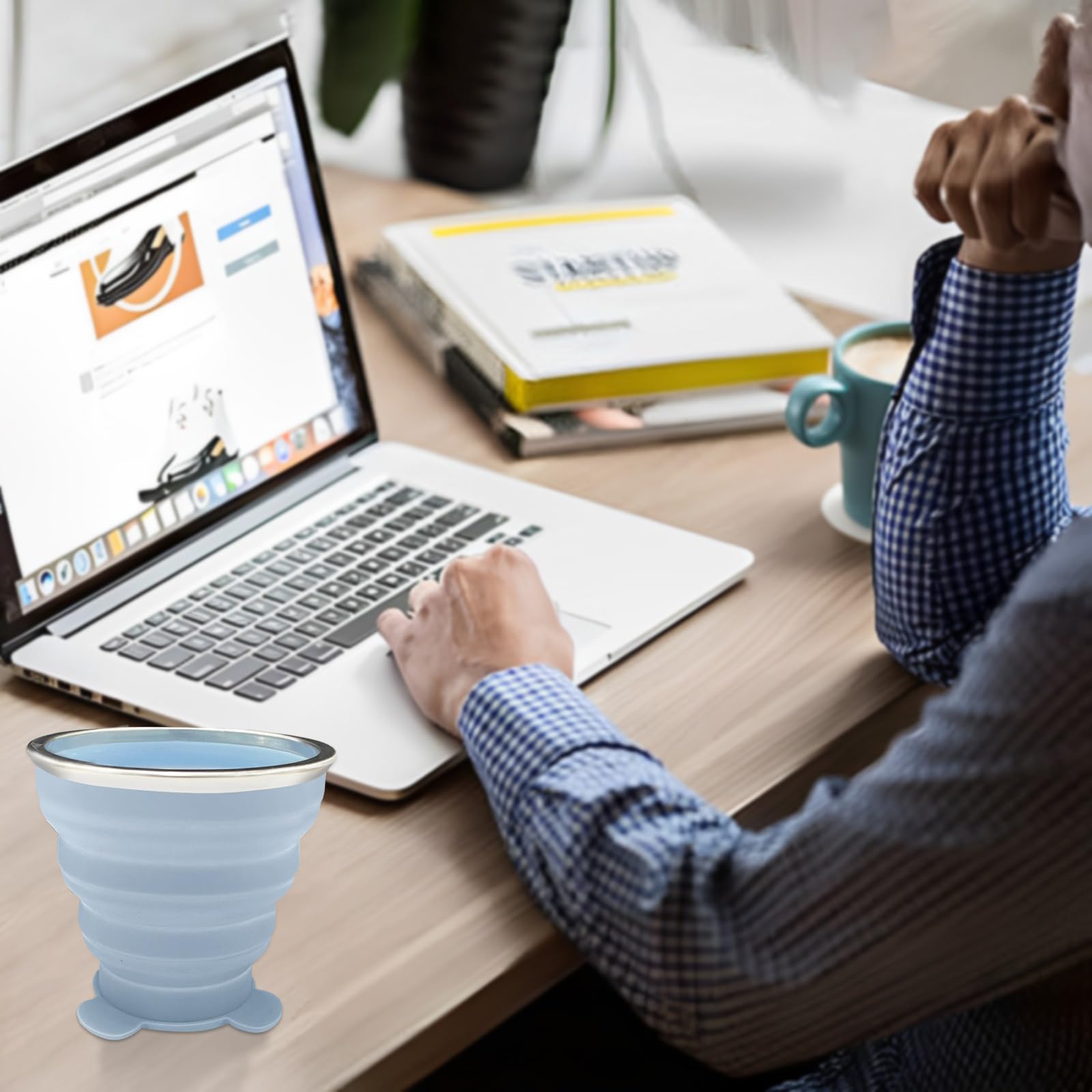 Collapsible Cup, Silicone Collapsible Travel-Cup, Expandable Folding Camping Drinking Cups With Lids Reusable Small Portable Mug