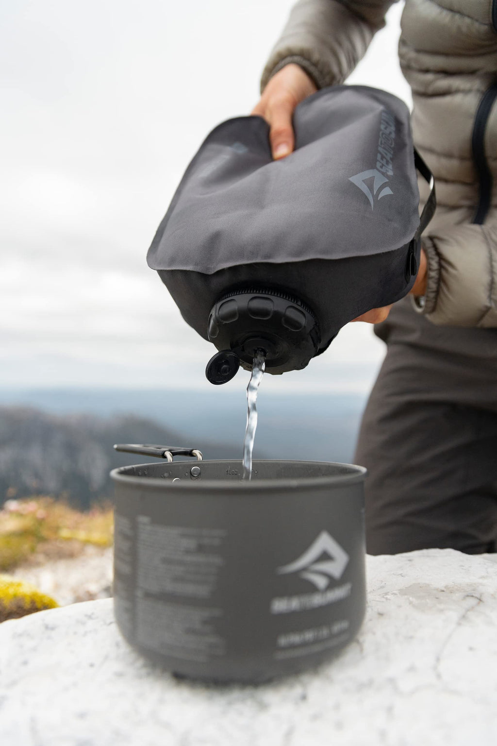 Sea To Summit Watercell X Lightweight Camping Water Storage/Dispenser And Shower, 4 Liter