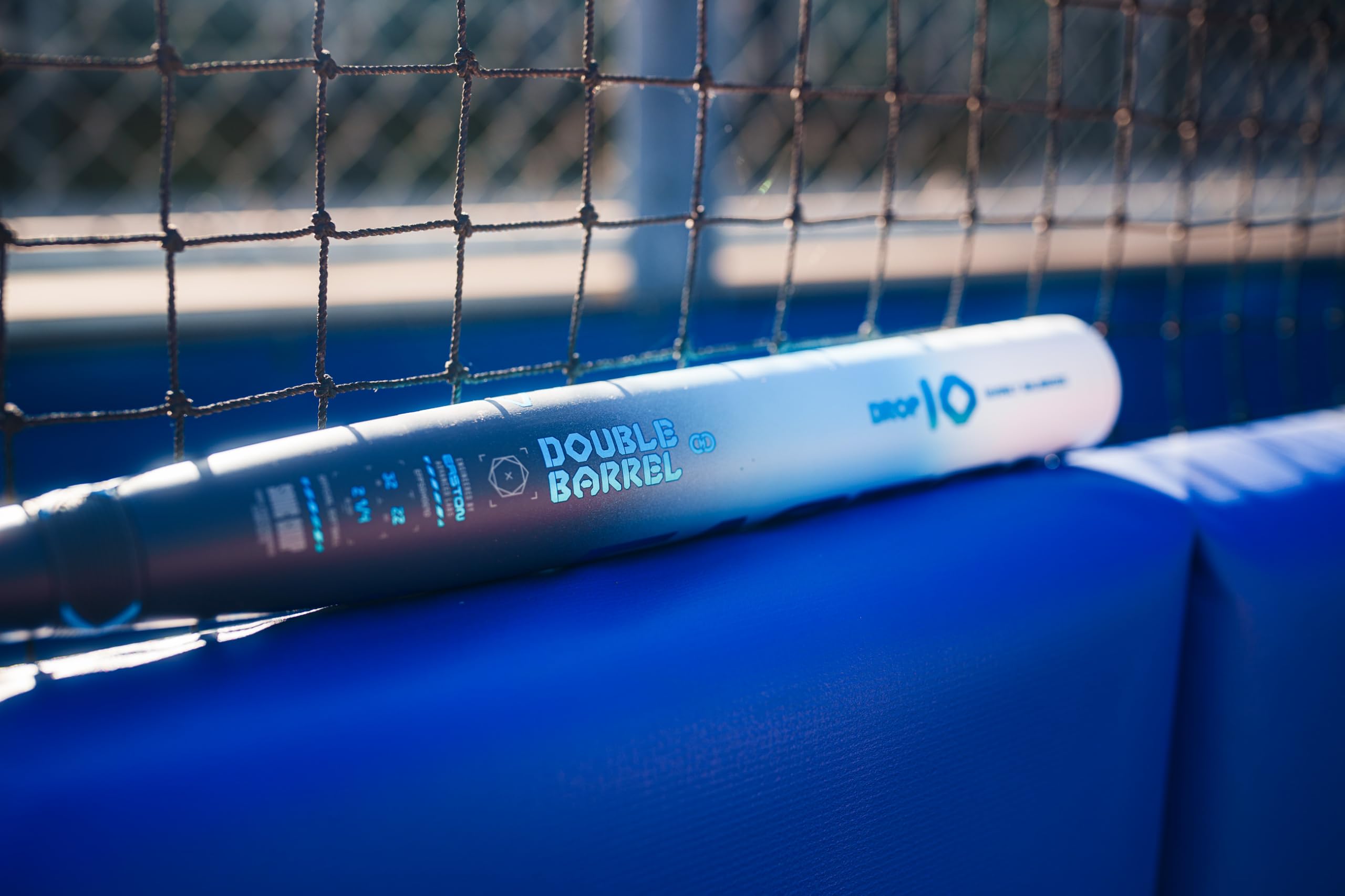 Easton | 2025 | Ghost OG Fastpitch Softball Bat | Approved for All Fields | -10 Drop | 31