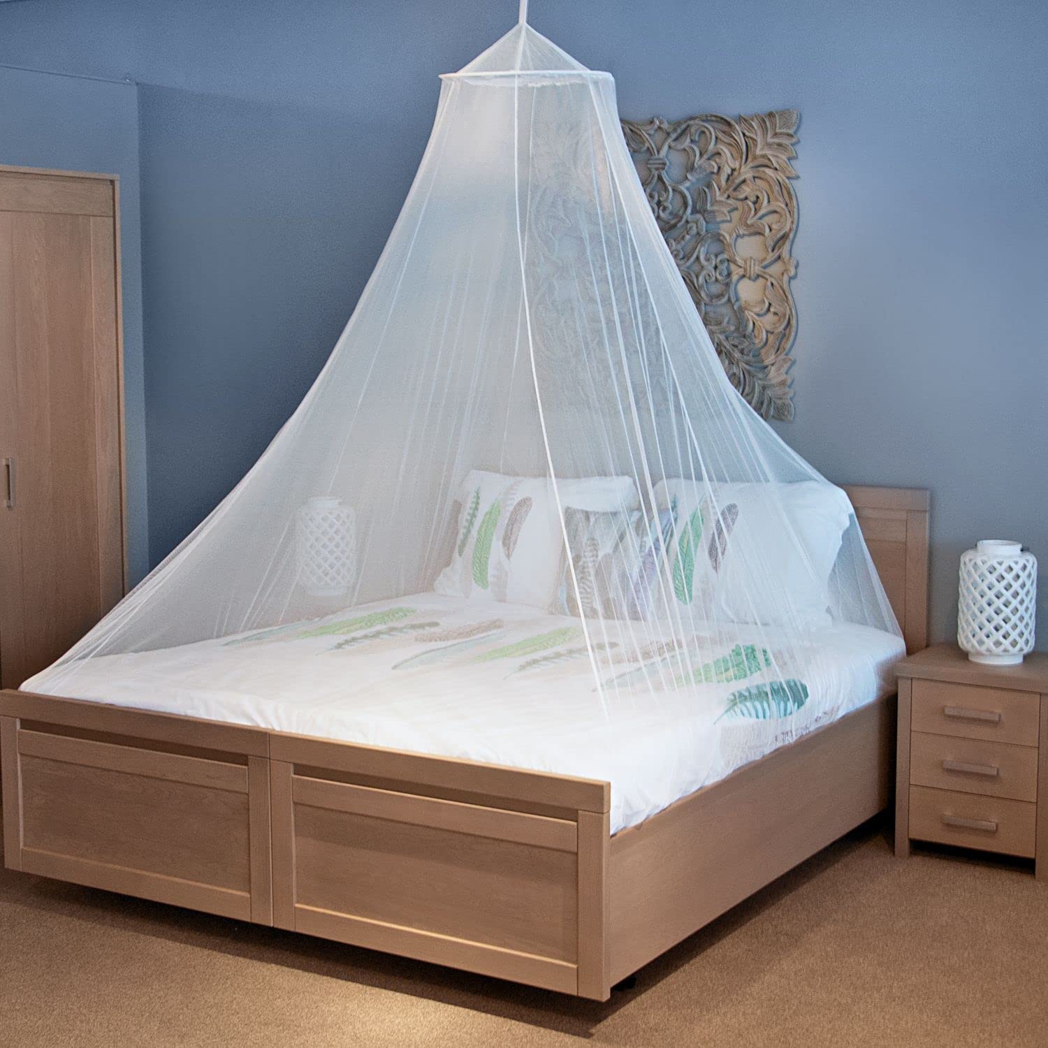 Mosquito Net For Single To King-Sized Beds - Fully-Enclosed Bed Canopy For Travel Or Decoration - Free Bag, Hanging Kit & Adhesi