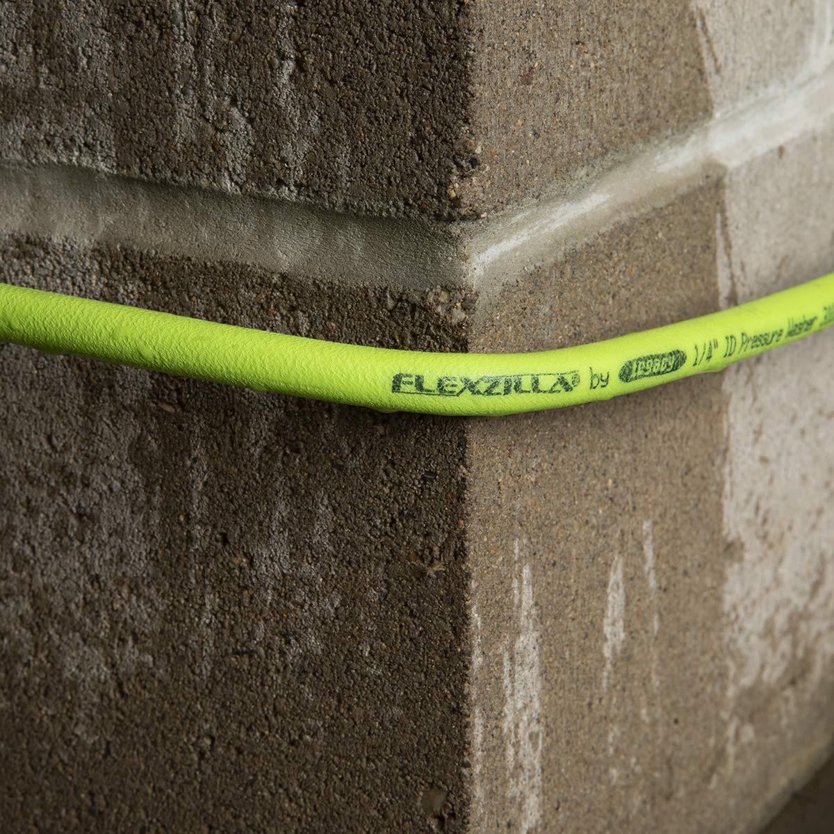 Flexzilla Pressure Washer Hose 516 25 M22 3100Psi, Zillagreen - Hfzpw3525M-E