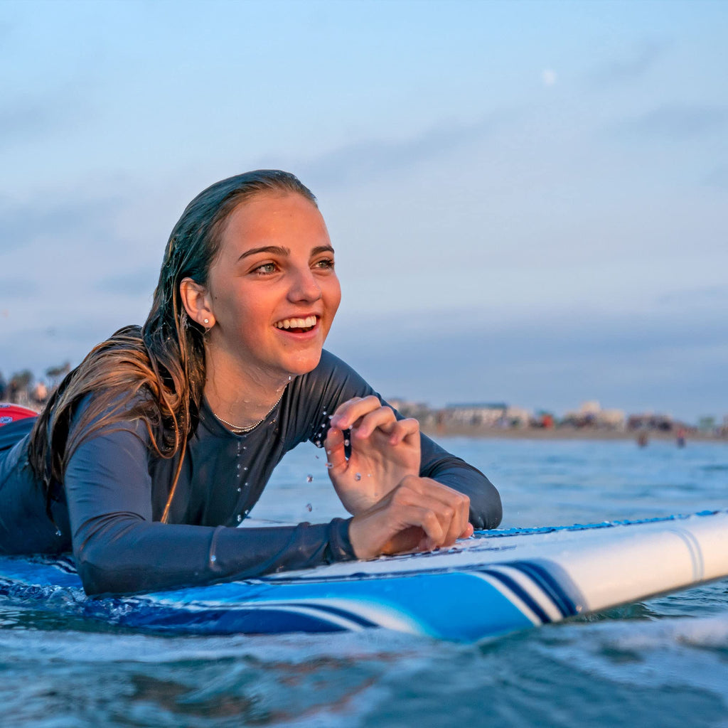 Wavestorm - Classic Soft Top Foam 7ft Surfboard Surfboard for Beginners and All Surfing Levels Complete Set Includes Leash and M