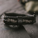 Hero Company Never Surrender Barbed Wire Paracord Bracelet - Tactical Survival Bracelet For Men With Bronze Usa Flag - Helps Pai