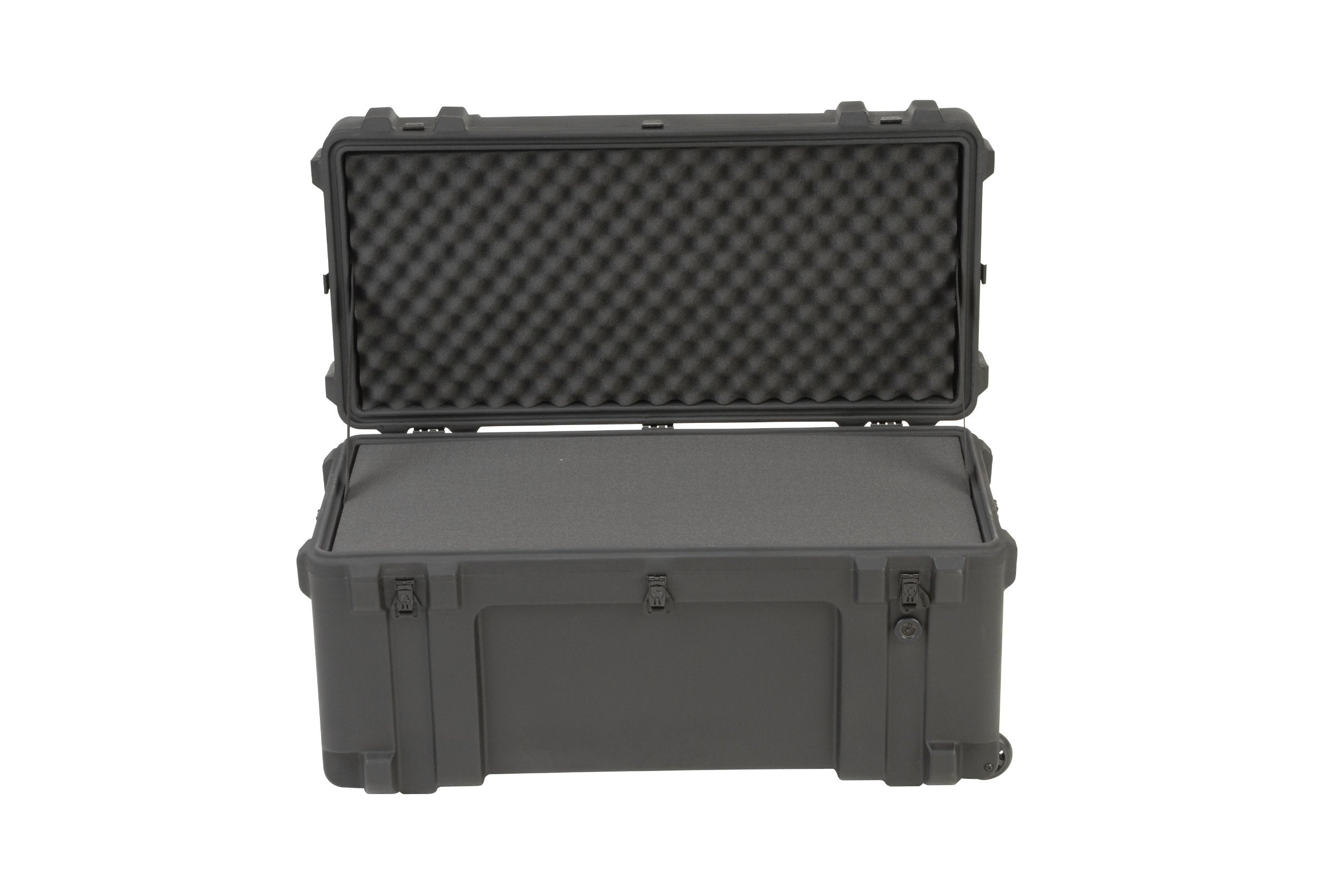 Skb Equipment Case, 32 X 14 1/2 X 15 3/4, Foam And Wheels