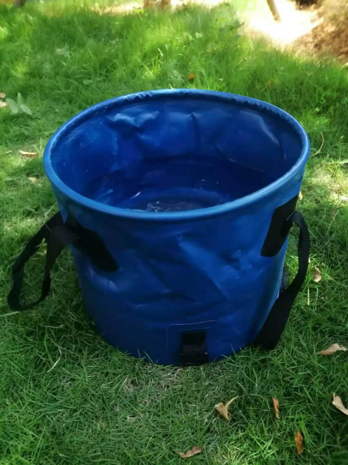 Banchelle Collapsible Camping Bucket With Lid 5 Gallon For Traveling Fishing Gardening (Blue, 20L)