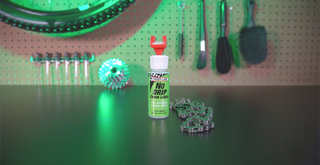 Finish Line No Drip Chain Luber Kit With 4-Ounce Dry Lube And Applicator, 2-Ounce