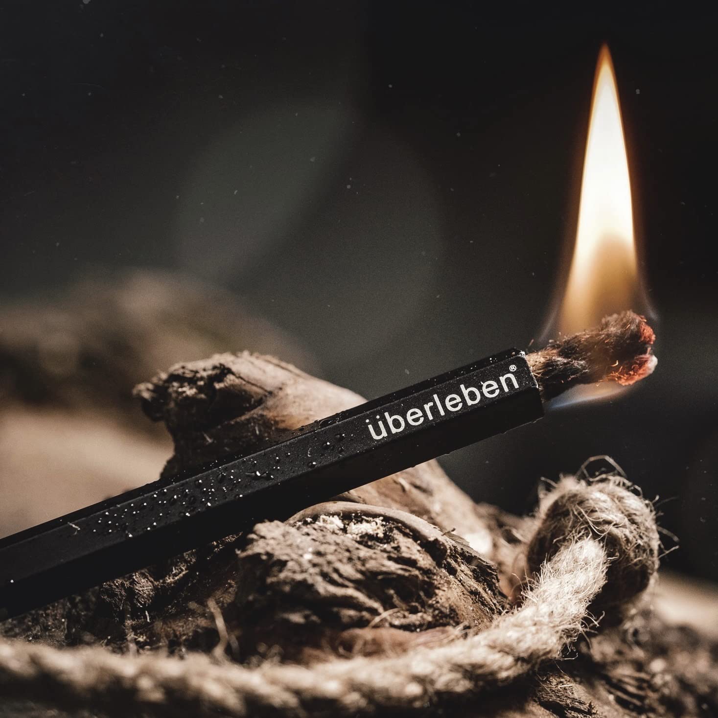 Berleben Tind      R Wick & Bellow - Parrafin Wax Infused Hemp Tinder Tube, Fire Starter - Includes Black Anodized Aluminu