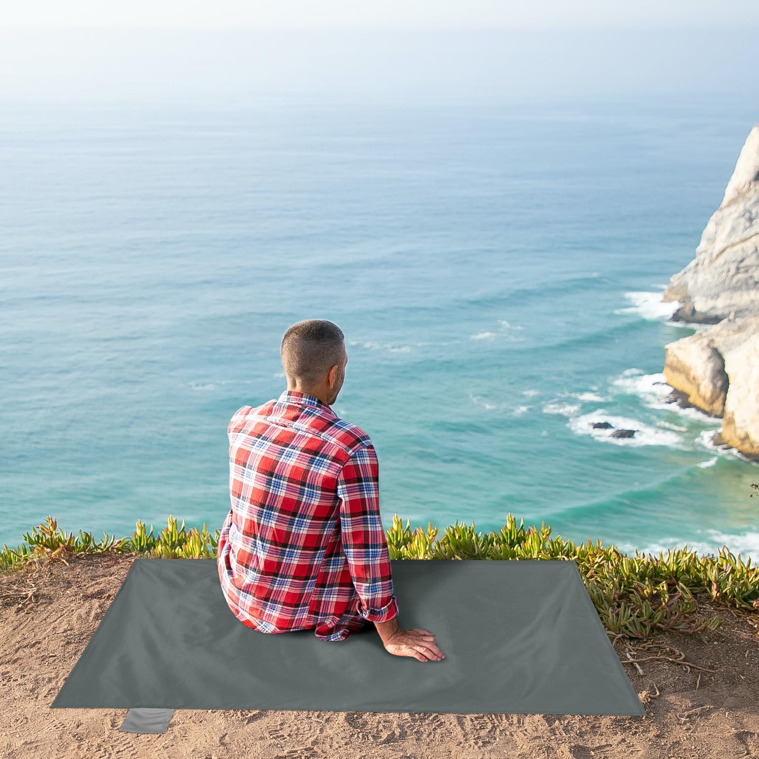 Odoland Beach Blanket Picnic Blanket, 43.3'' X 27.5'' Sandproof Waterproof Outdoor Pocket Blanket With Portable Bag, Foldable Li