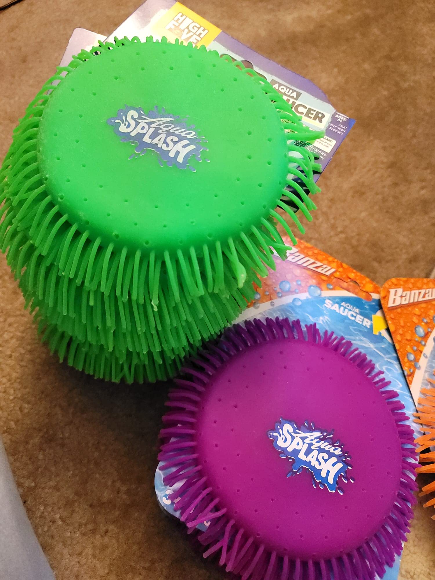 Banzai Green Aqua Saucer Pool Toy 5'' Disk (Soak It And Throw It)