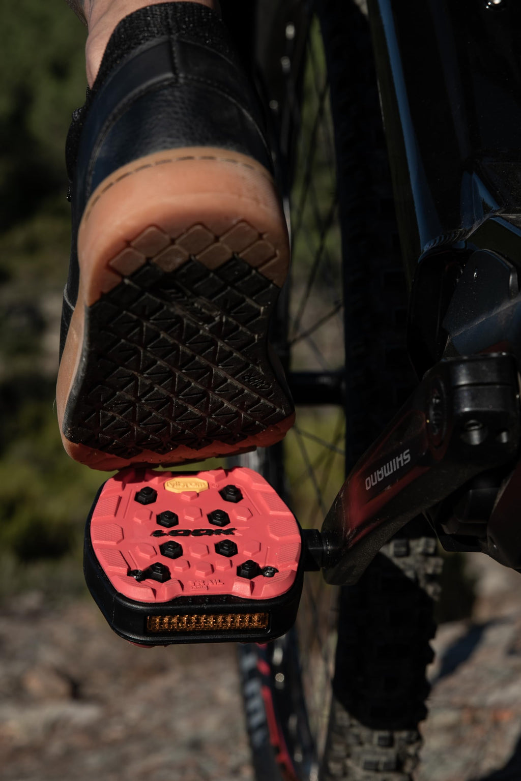 Look Cycle - Geo Trail Grip Bike Pedals - Flat Pedals - Reliability, Comfort And Durability - Slip-Proof Safety - Innovative Act