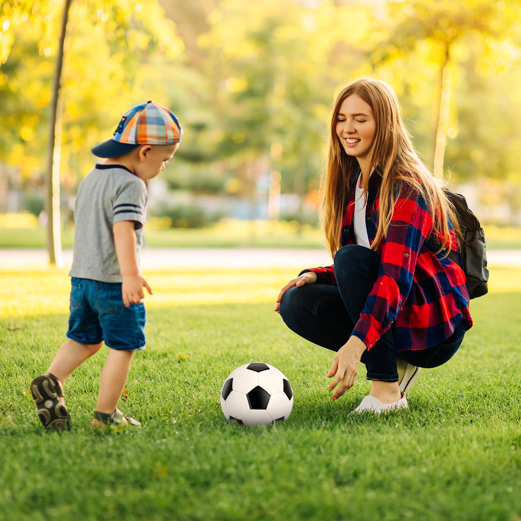 Innotoys Toddler Soccer Ball Size 2 with Pump for Kids 1-3 - 2 Packs Kids Soccer Ball - Indoor Outdoor Lawn Yard Balls Toys Birt