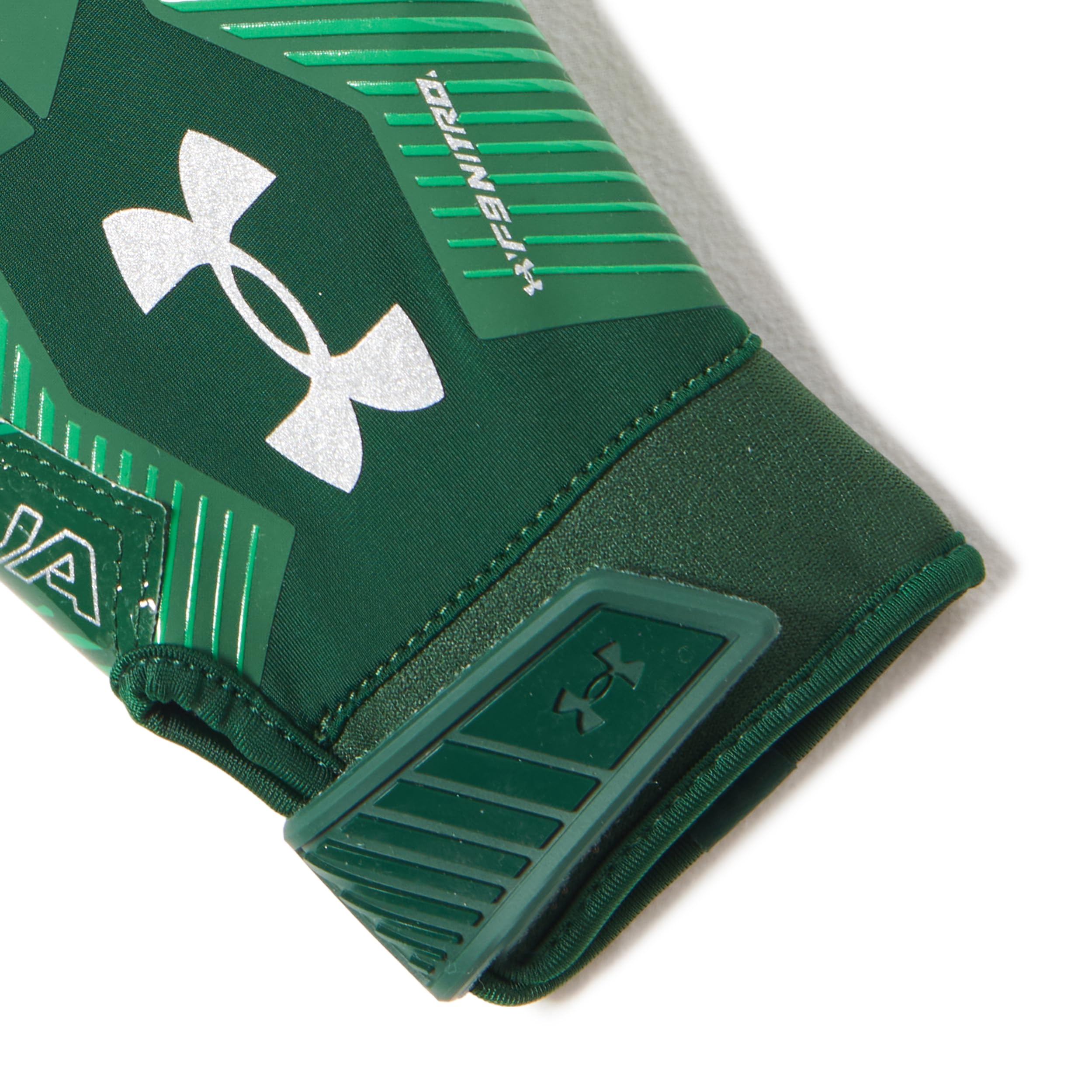 Under Armour Men'S F9 Nitro Football Gloves, (301) Forest Green/Team Kelly Green/Metallic Silver, Medium