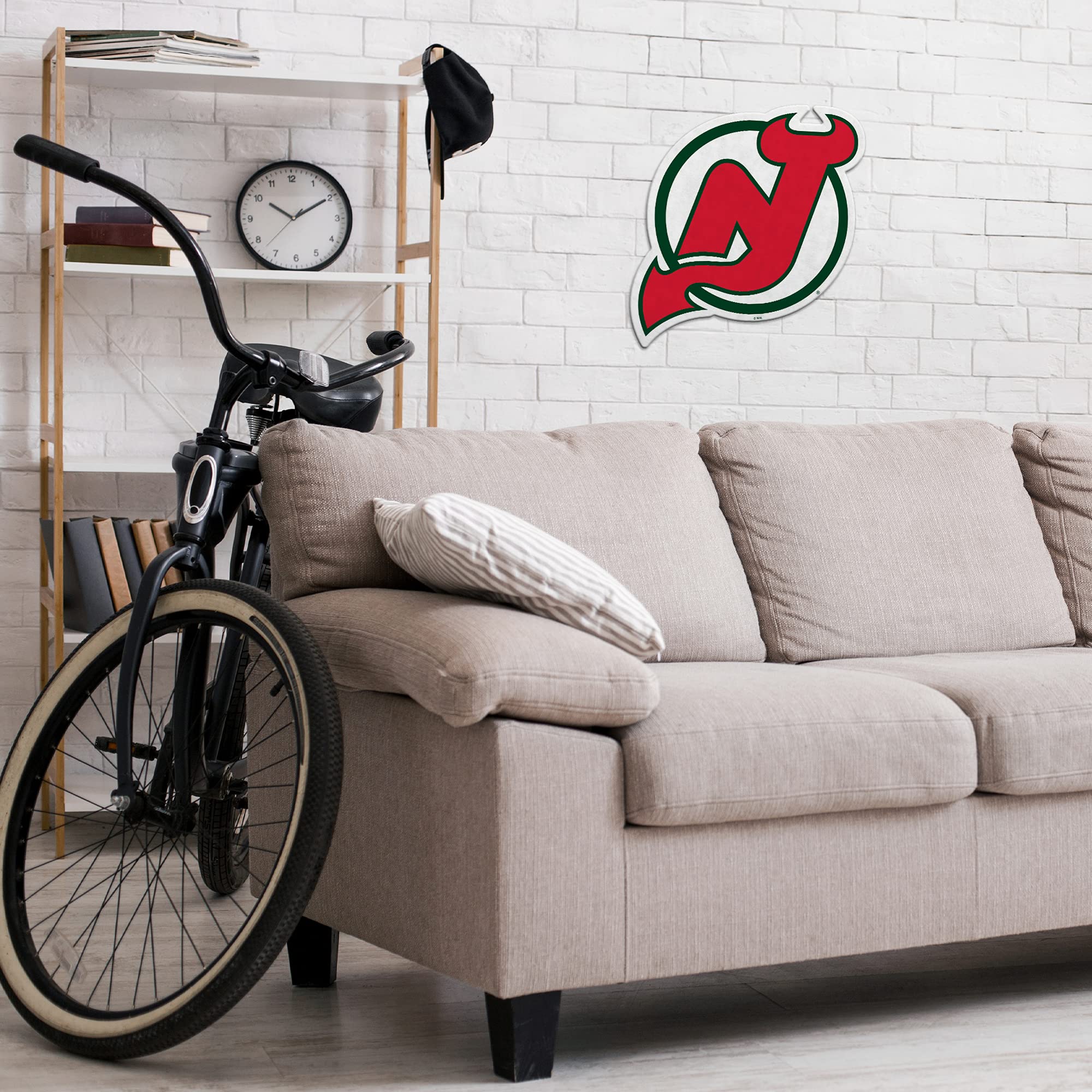 Rico Industries Nhl New Jersey Devils Retro Shape Cut Pennant - Home And Living Room D  Cor - Soft Felt Ez To Hang, 18X0.10X18