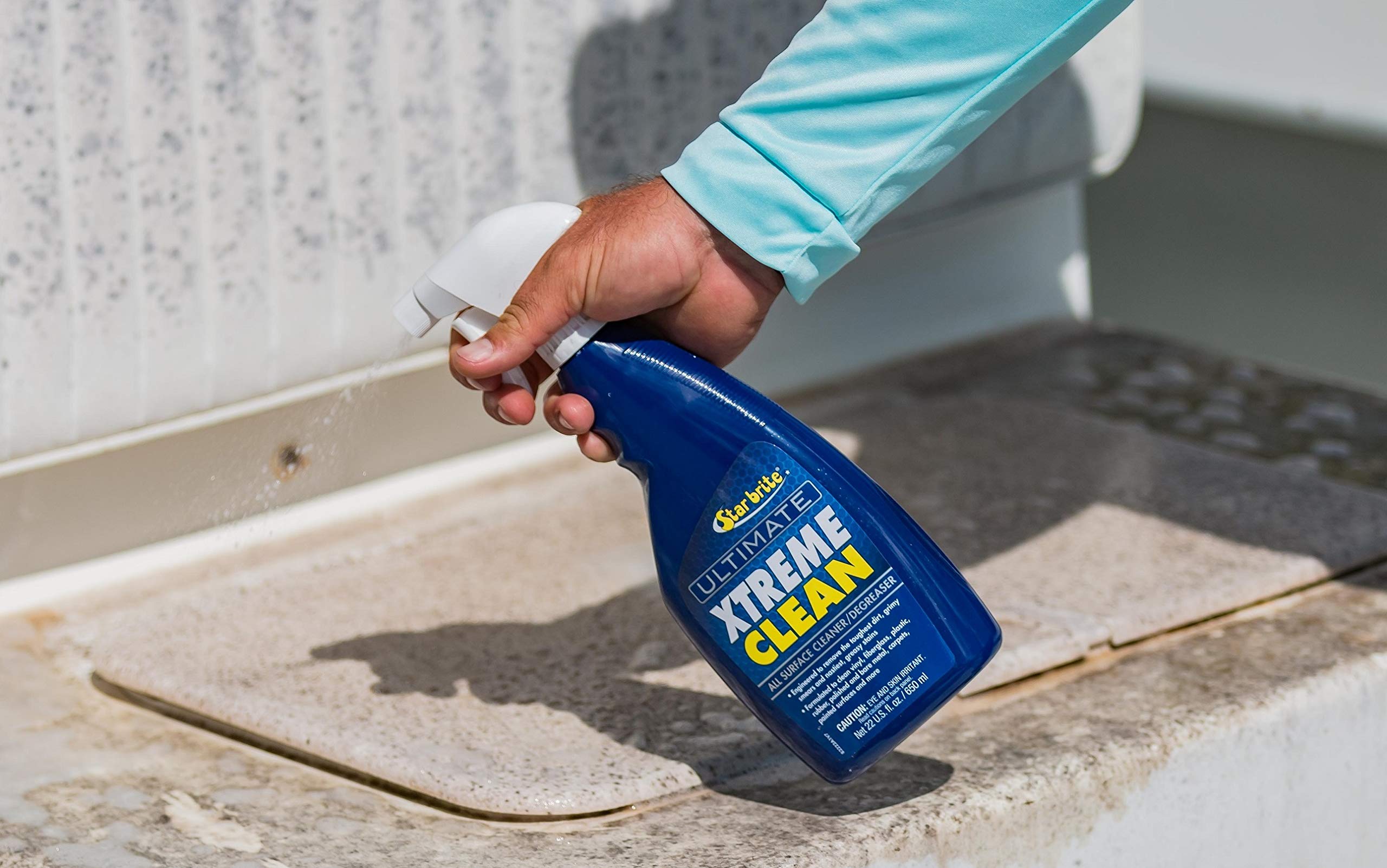Star Brite Ultimate Xtreme Clean - Multi-Surface Cleaner & Degreaser, Perfect For Vinyl, Carpet, Fiberglass, Plastic, Rubber, Me