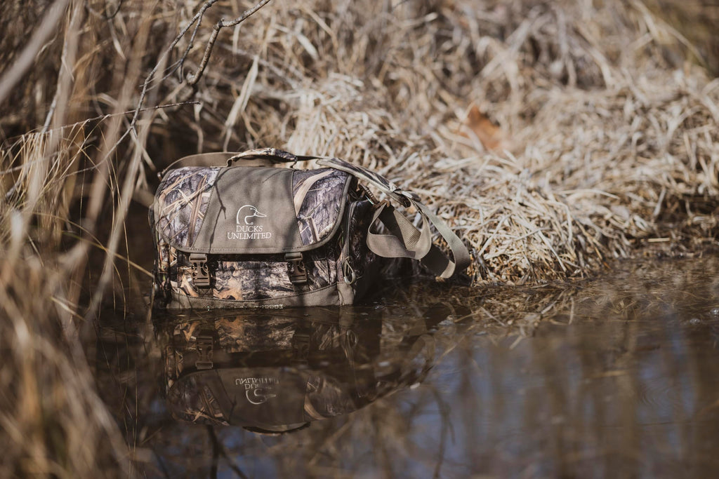 ALPS OutdoorZ Ducks Unlimited Floating Blind Bag - Mossy Oak Shadow Grass Habitat