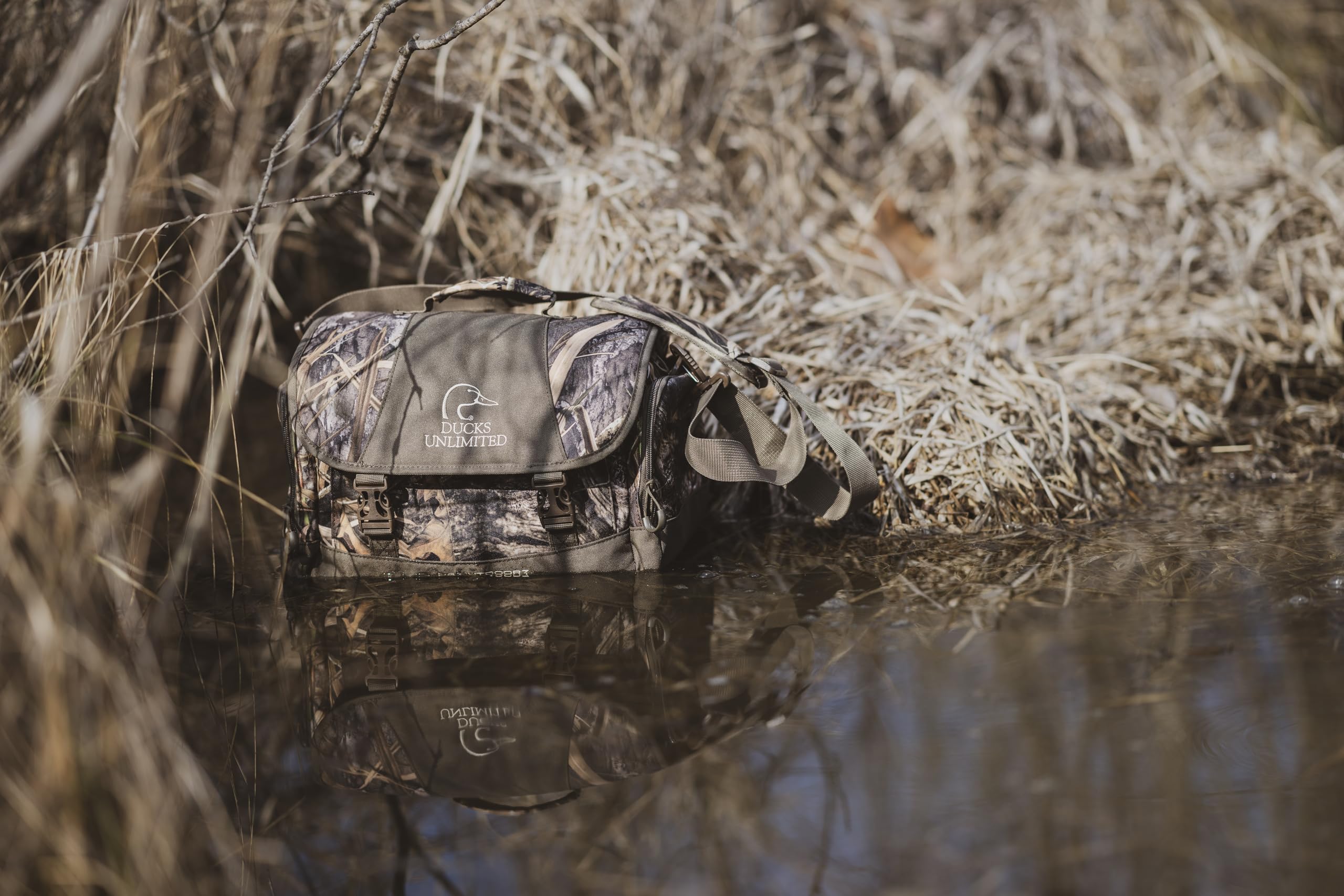 ALPS OutdoorZ Ducks Unlimited Floating Blind Bag - Mossy Oak Shadow Grass Habitat