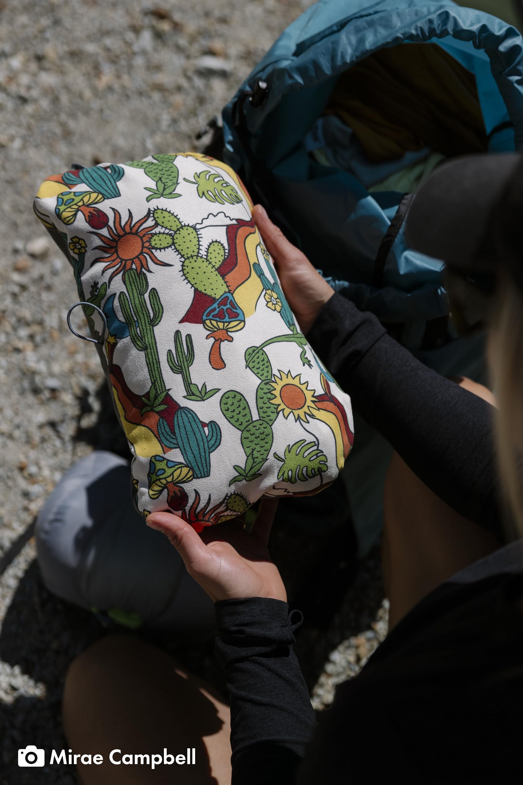 Therm-A-Rest Compressible Cinch Camping And Backpacking Pillow, Large - 16 X 23 Inch, Desert