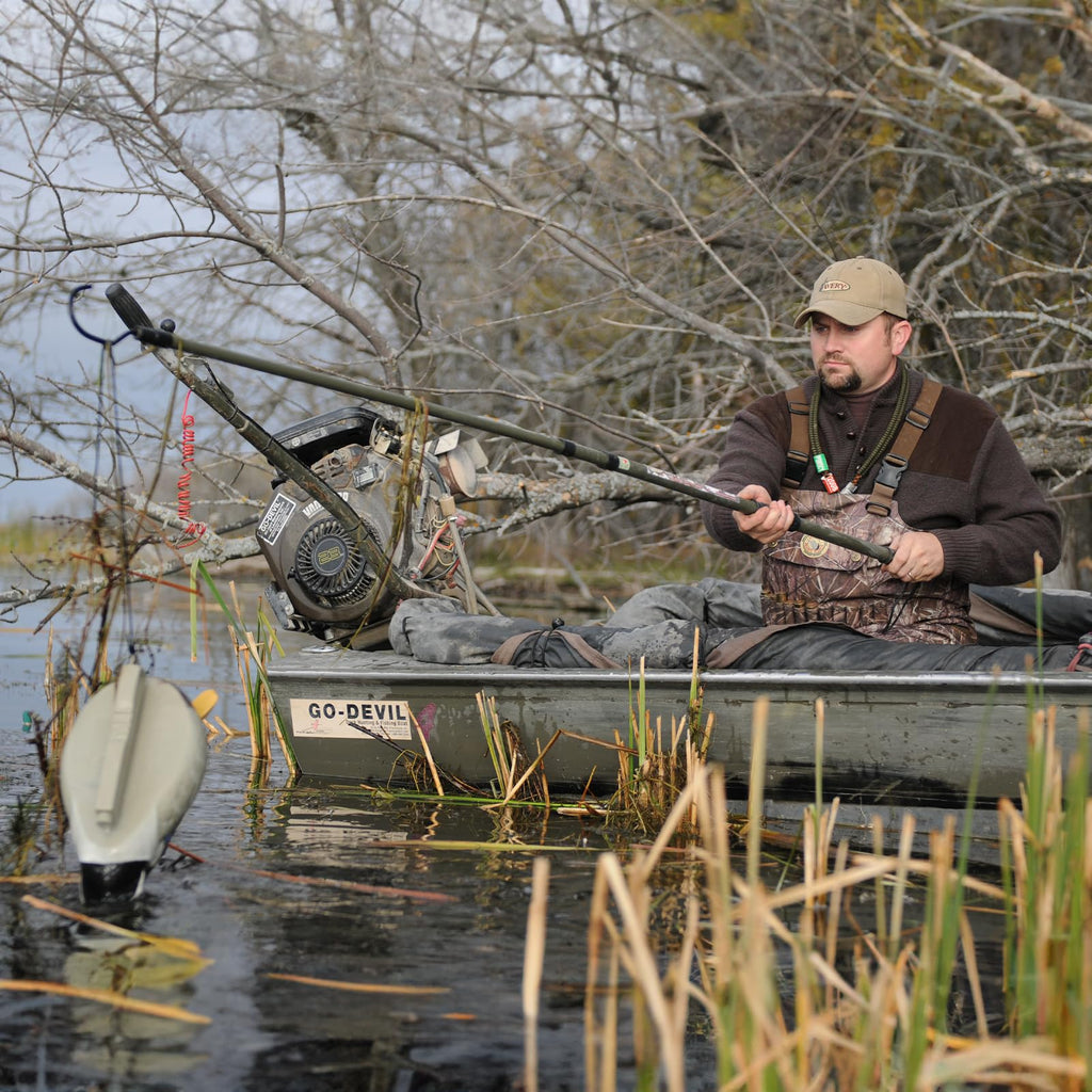Avery Decoy Retriever - Boater'S Waterfowl Hunting 2-Section Aluminum Decoy Accessory With Stainless Steel Hook For Picking Deco