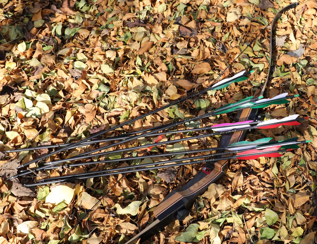 30Inch Carbon Arrow Archery Hunting/Targeting Practice Arrows With 5 Turkey Feathers For Compound Recurve Longbow 12Pack