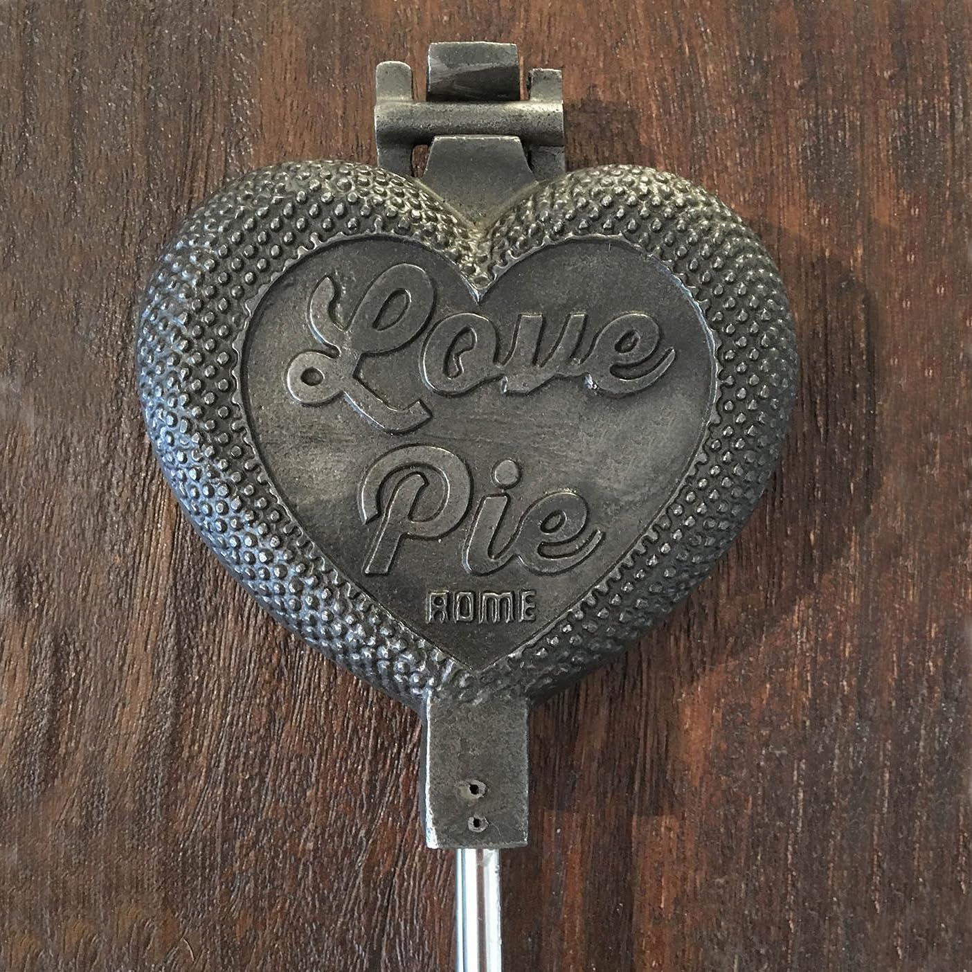Rome Industries Love Pie Heart Shaped Pie Iron Cast Iron, 4.25'' X 28'', Gray