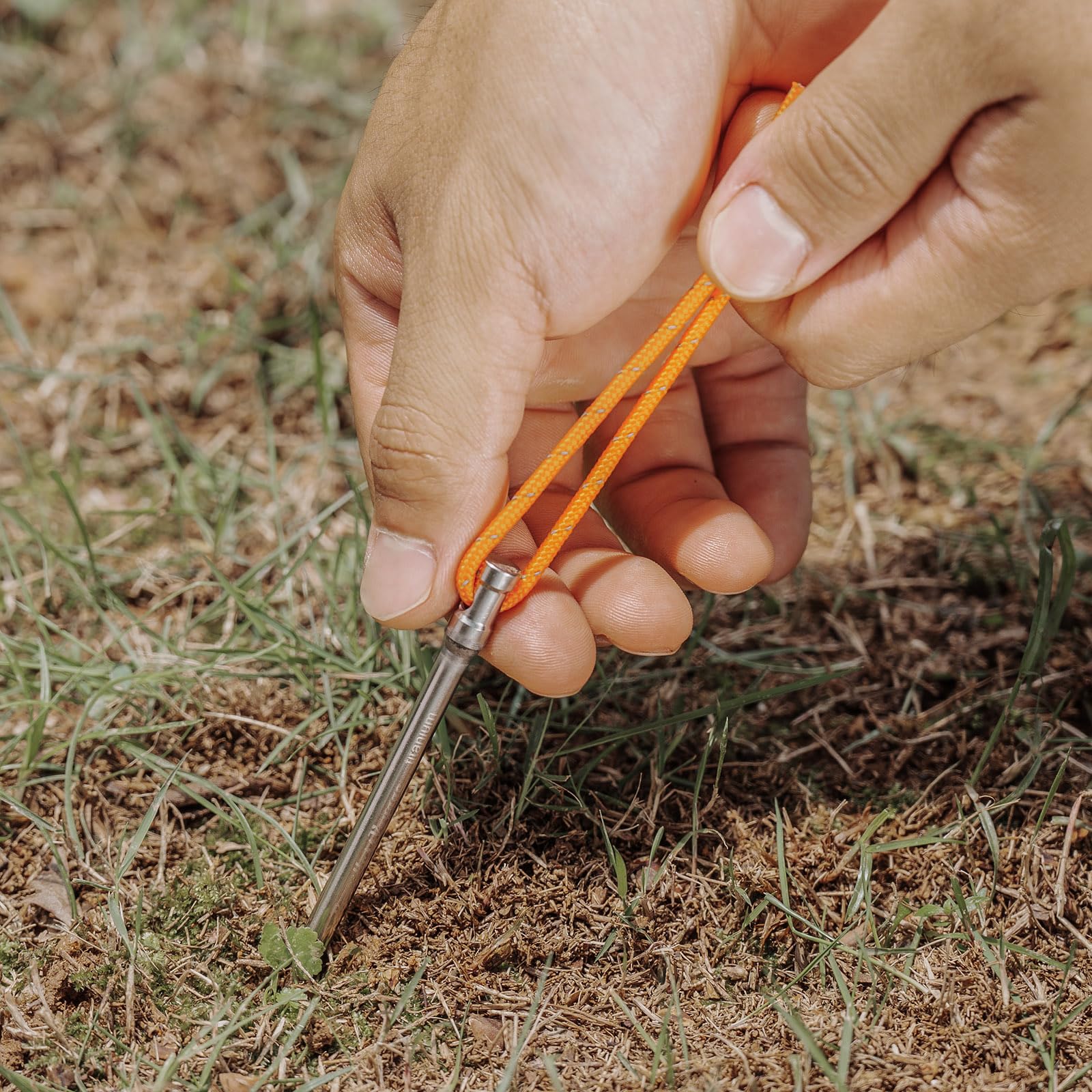 Ibasingo 8Pcs/Lot Titanium Alloy Pegs Camping Tent Stakes Portable Tent Nails For Picnic Hiking Backpacking A-Ti4005P
