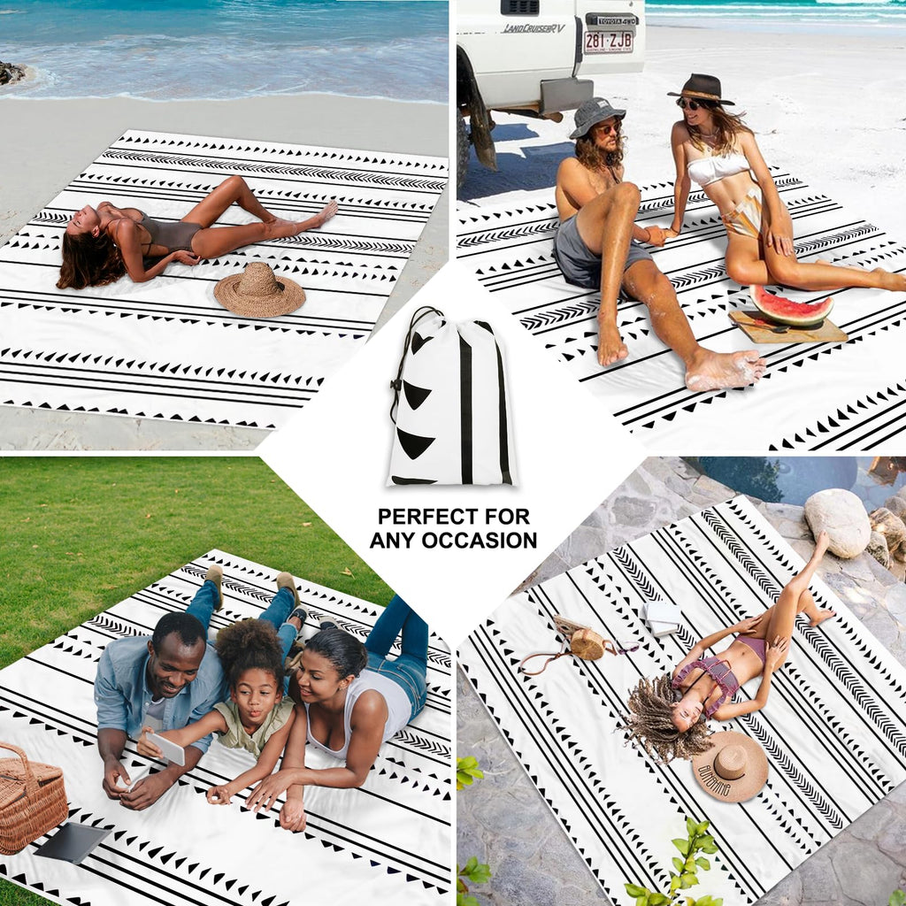 Large Beach Blanket For 1-4 Adults, 78''  86'' Waterproof Sandproof Beach Blankets With 4 Stakes & 4 Corner Pockets, Polyester L