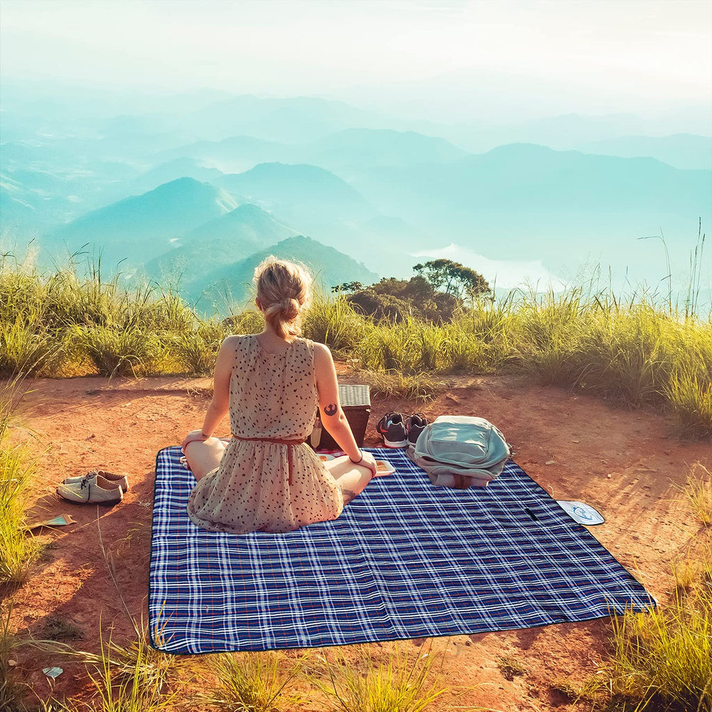 Wind Tour Family Outdoor Waterproof Durable Picnic Blankets With Carry Strap,Foldable 50   70.9 Inch Sandproof Beach Mat For Kid