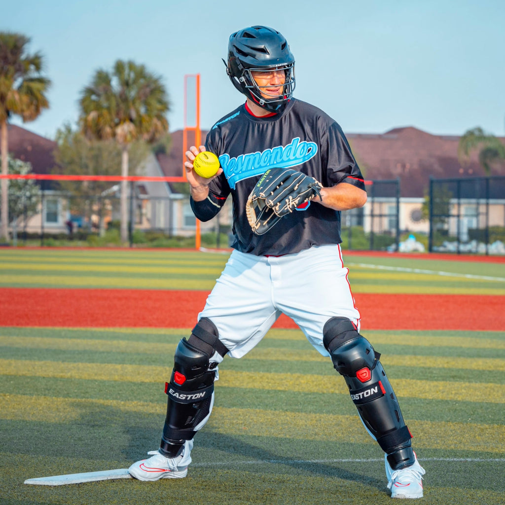 Easton | Hellcat Slowpitch Softball Helmet | L/XL | Black