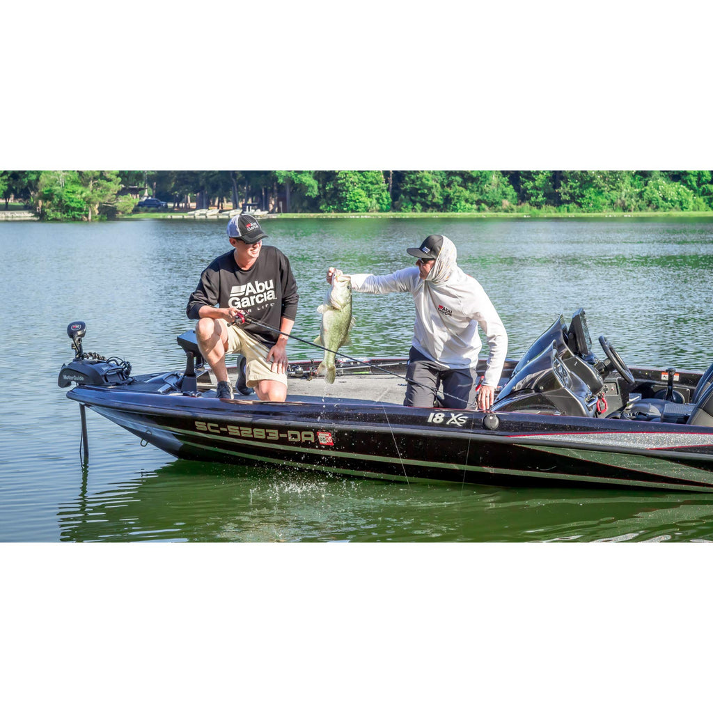 Abu Garcia Vengeance Low Profile Baitcast Reel And Fishing Rod Combo, Black/Silver, 7' - Medium Heavy - 1Pc- Right-Handed