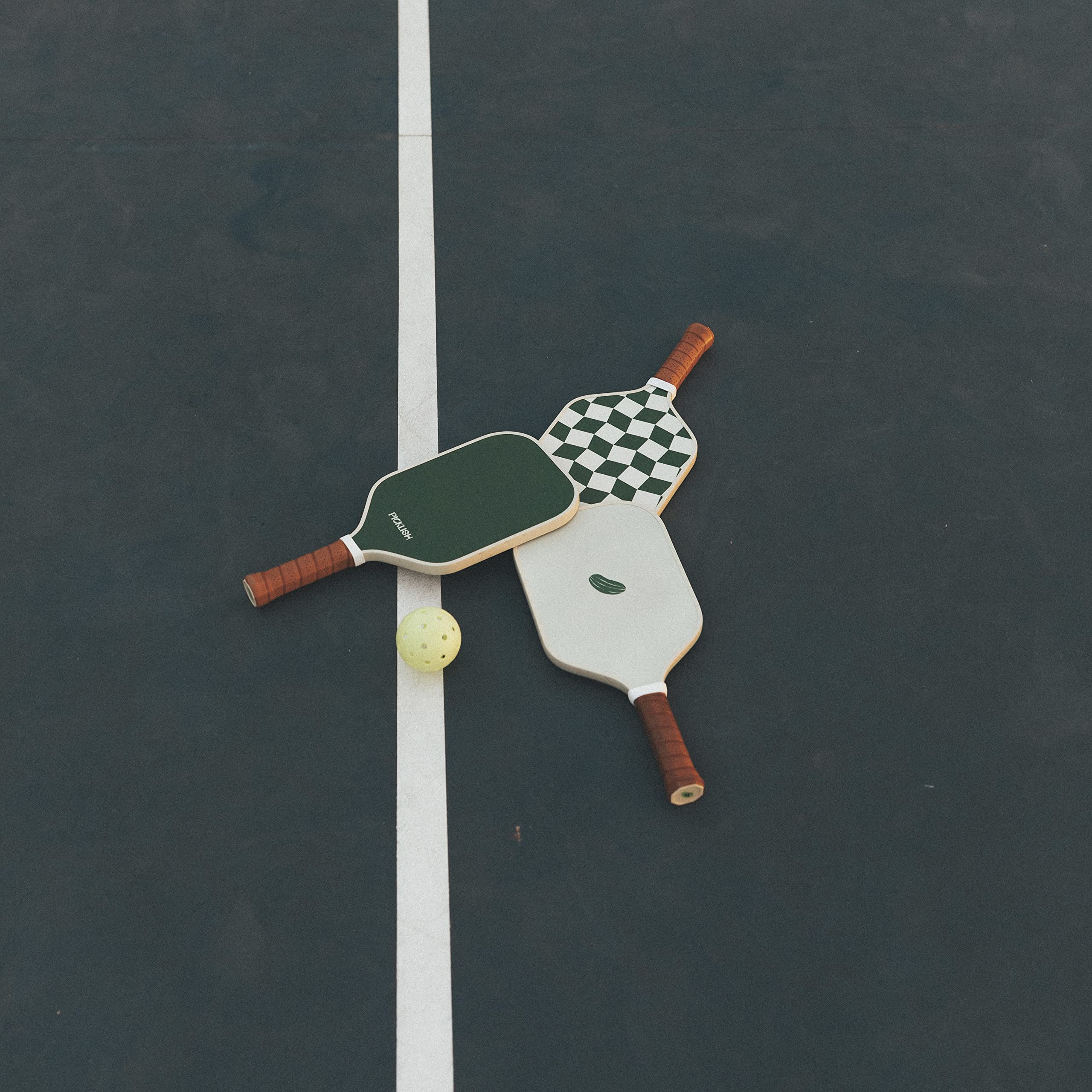 Picklish Pickleball Wavy Checks Paddle | Fiberglass Surface With High Grit And Spin, Extended Handle, 11Mm, Comfort Grip, Luxury