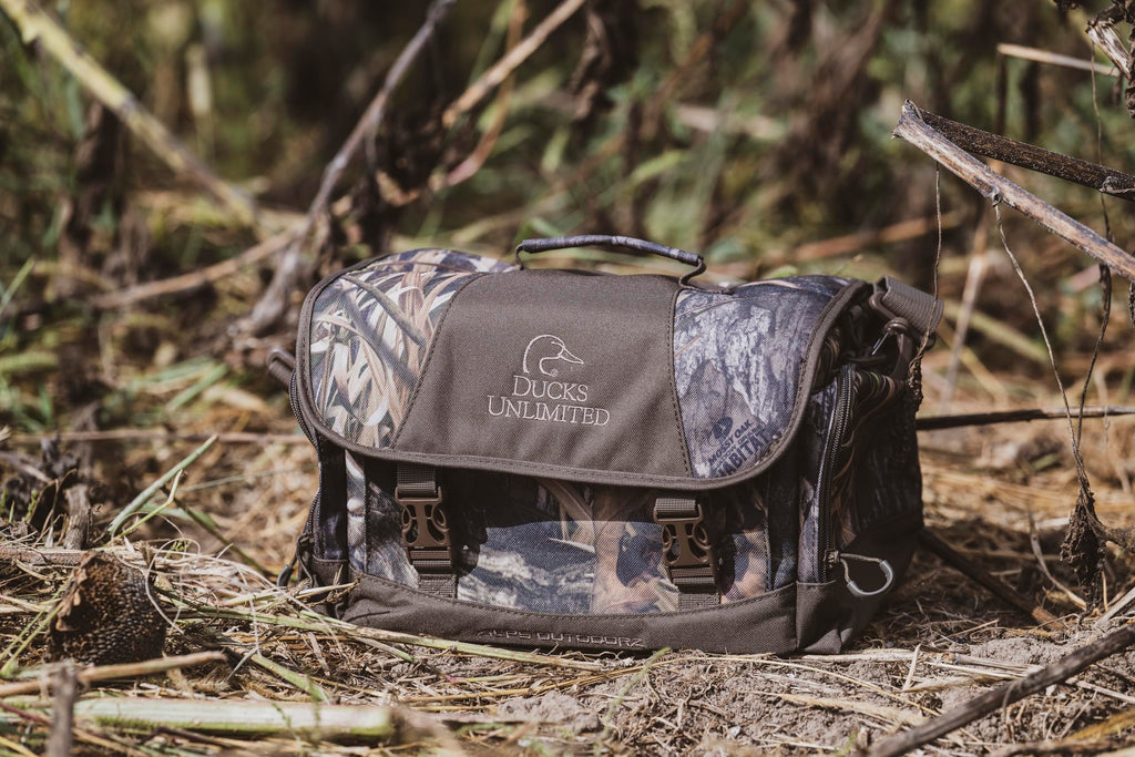 ALPS OutdoorZ Ducks Unlimited Floating Blind Bag - Mossy Oak Shadow Grass Habitat