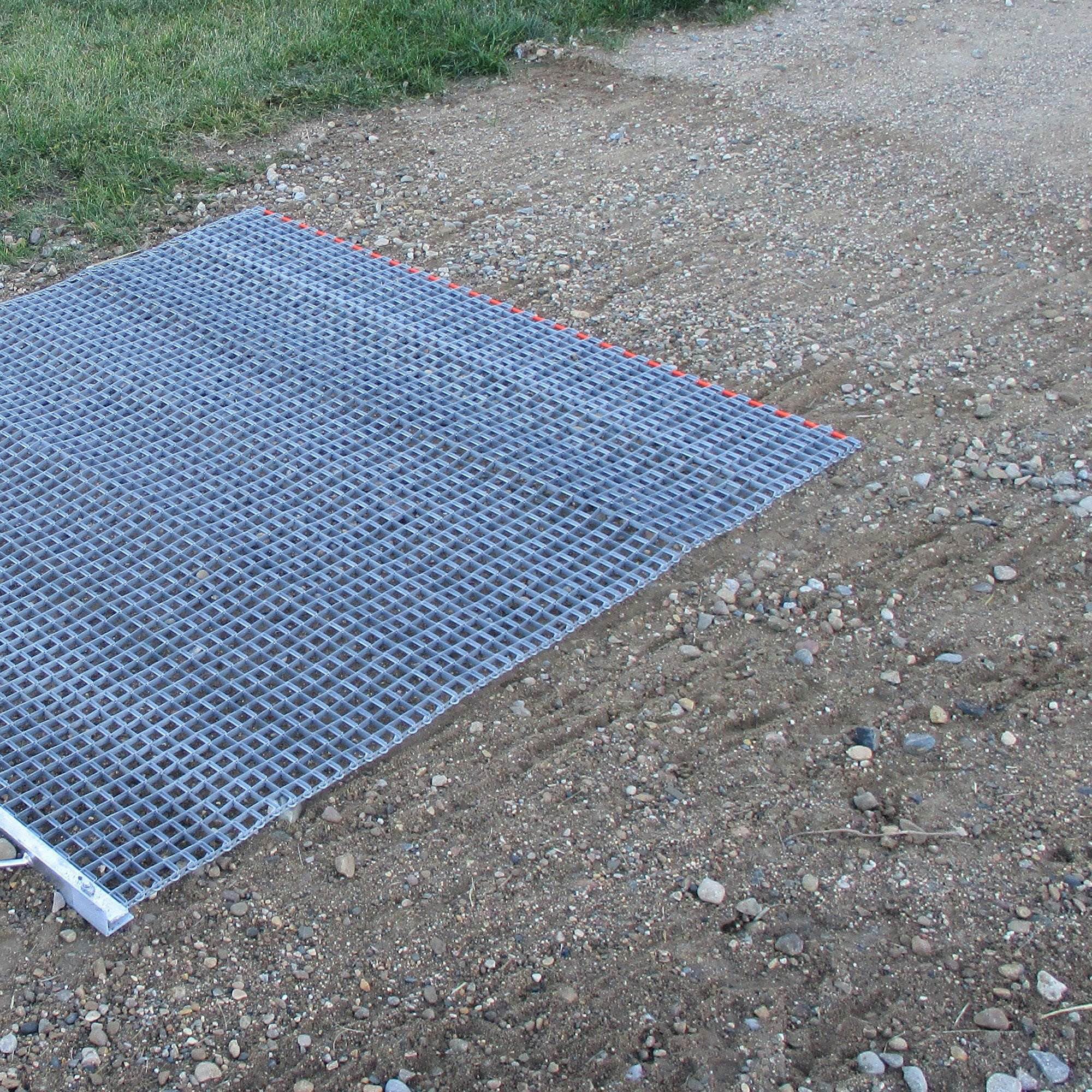 Yard Tuff 53Hpdm Atv/Utv 5 X 3 Feet Heavy Duty Durable Zinc And Steel Mesh Field Surface Leveling Drag Mat For Manual Or Vehicle