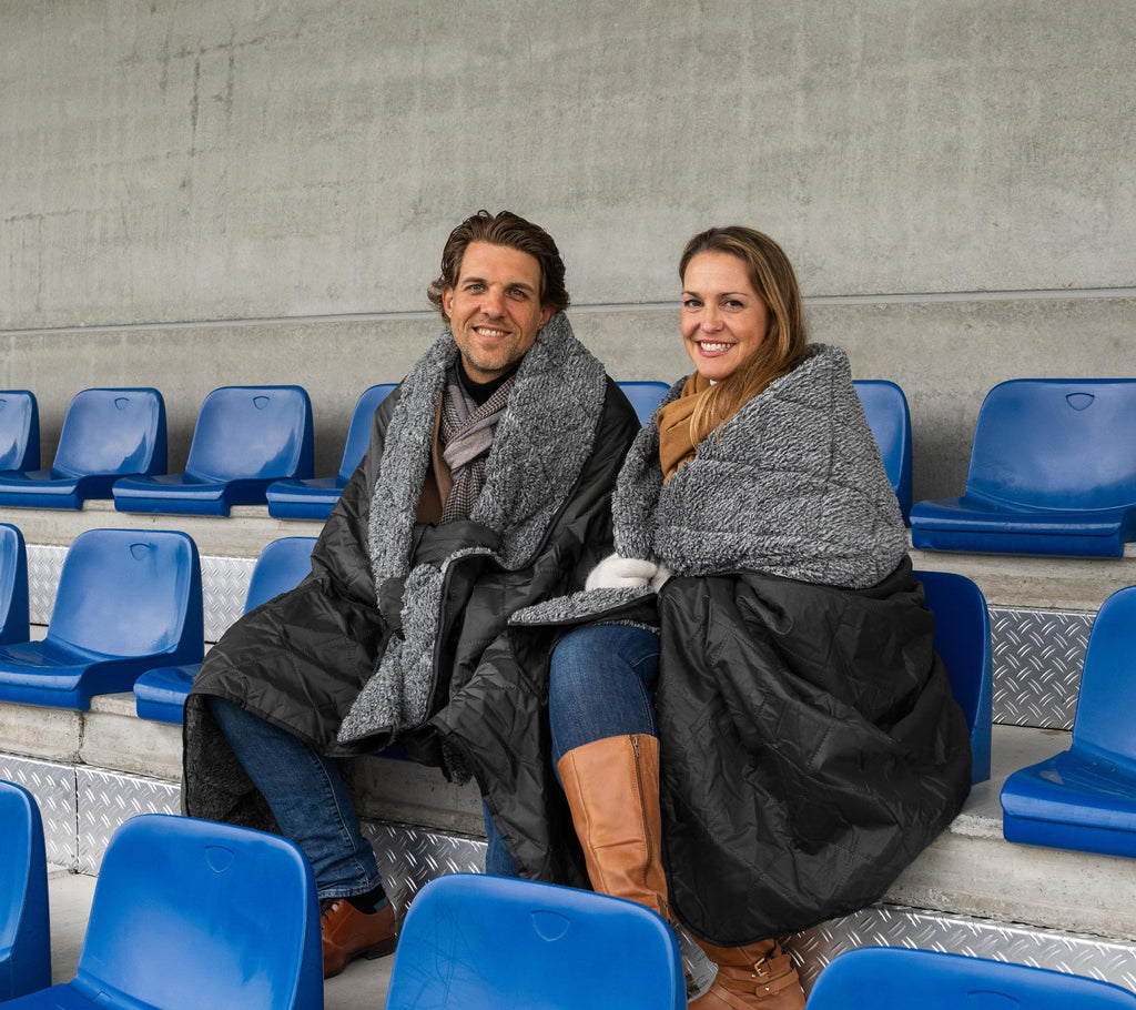 Sherpa Waterproof Outdoor Blanket. Large Sherpa Camping & Stadium Blanket For Cold Weather. Perfect For Picnic, Sports, Concerts