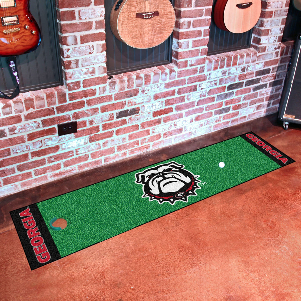 Fanmats 22879 Georgia Bulldogs Putting Green Mat - 1.5Ft. X 6Ft. - Bulldog Logo
