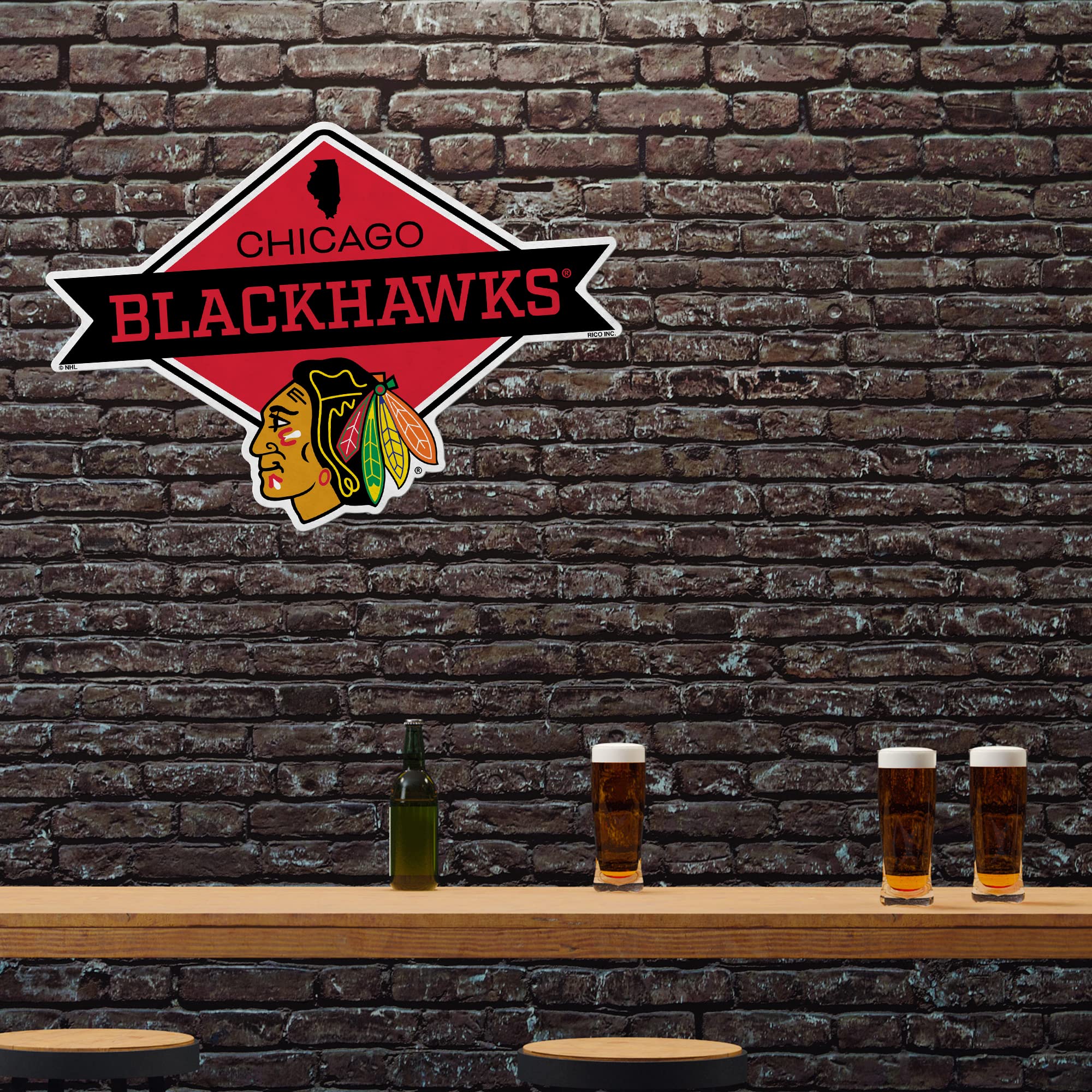Rico Industries Nhl Chicago Blackhawks Diamond Shape Cut Pennant - Home And Living Room D  Cor - Soft Felt Ez To Hang