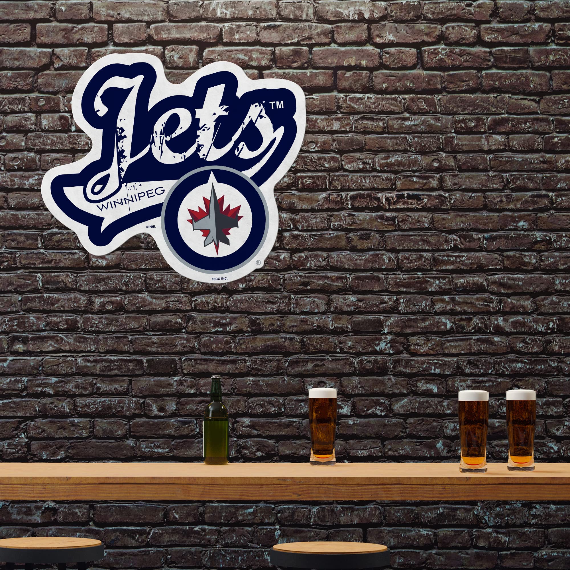 Rico Industries Nhl Winnipeg Jets Distressed Shape Cut Pennant - Home And Living Room D  Cor - Soft Felt Ez To Hang