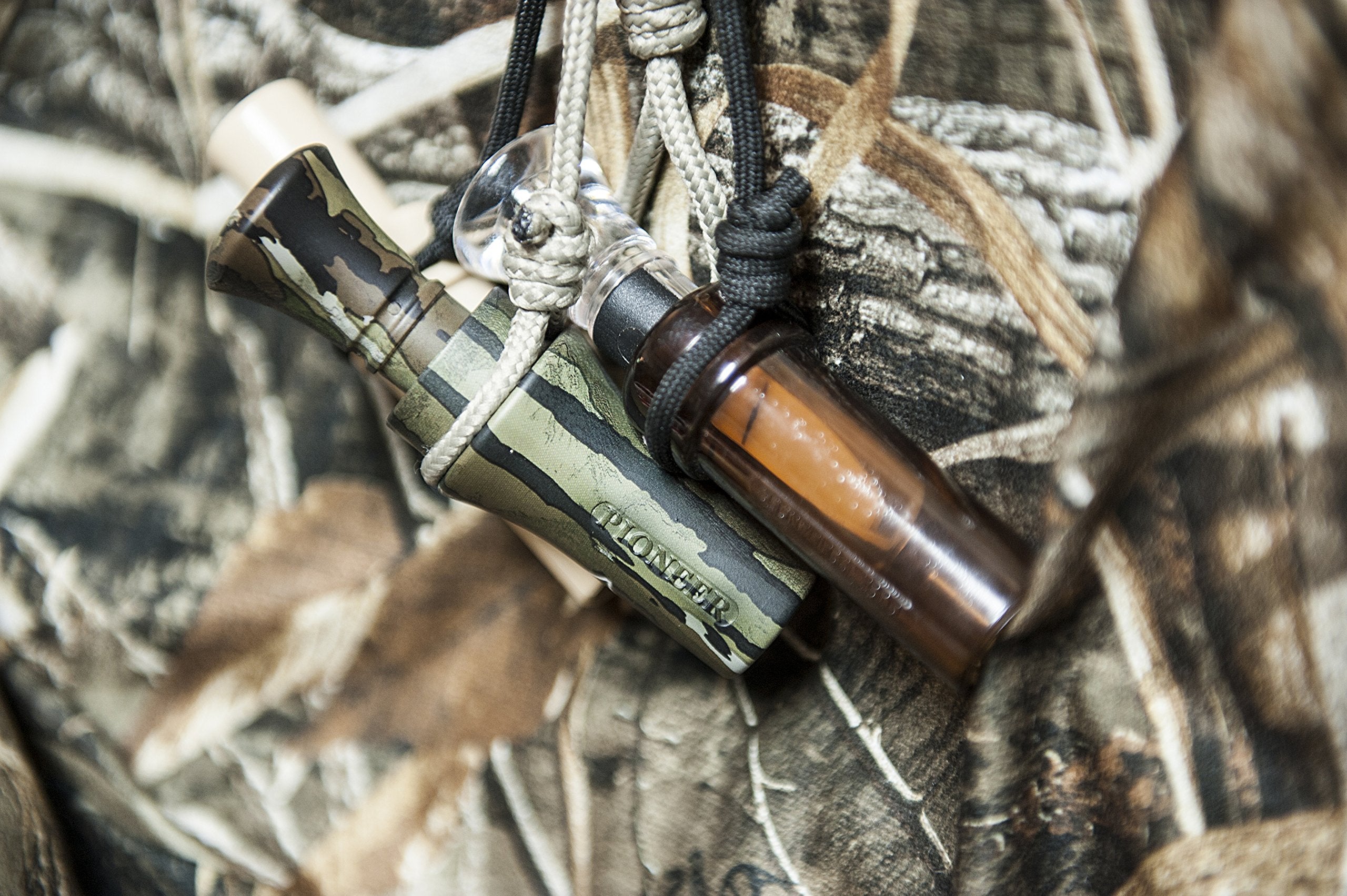 Duck Commander Classic Series Duck Call, Duck Decoy Waterfowl Hunting Lanyard Accessories, Pioneer Realtree